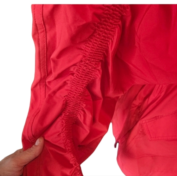 Red Jacket - Picture 10 of 13